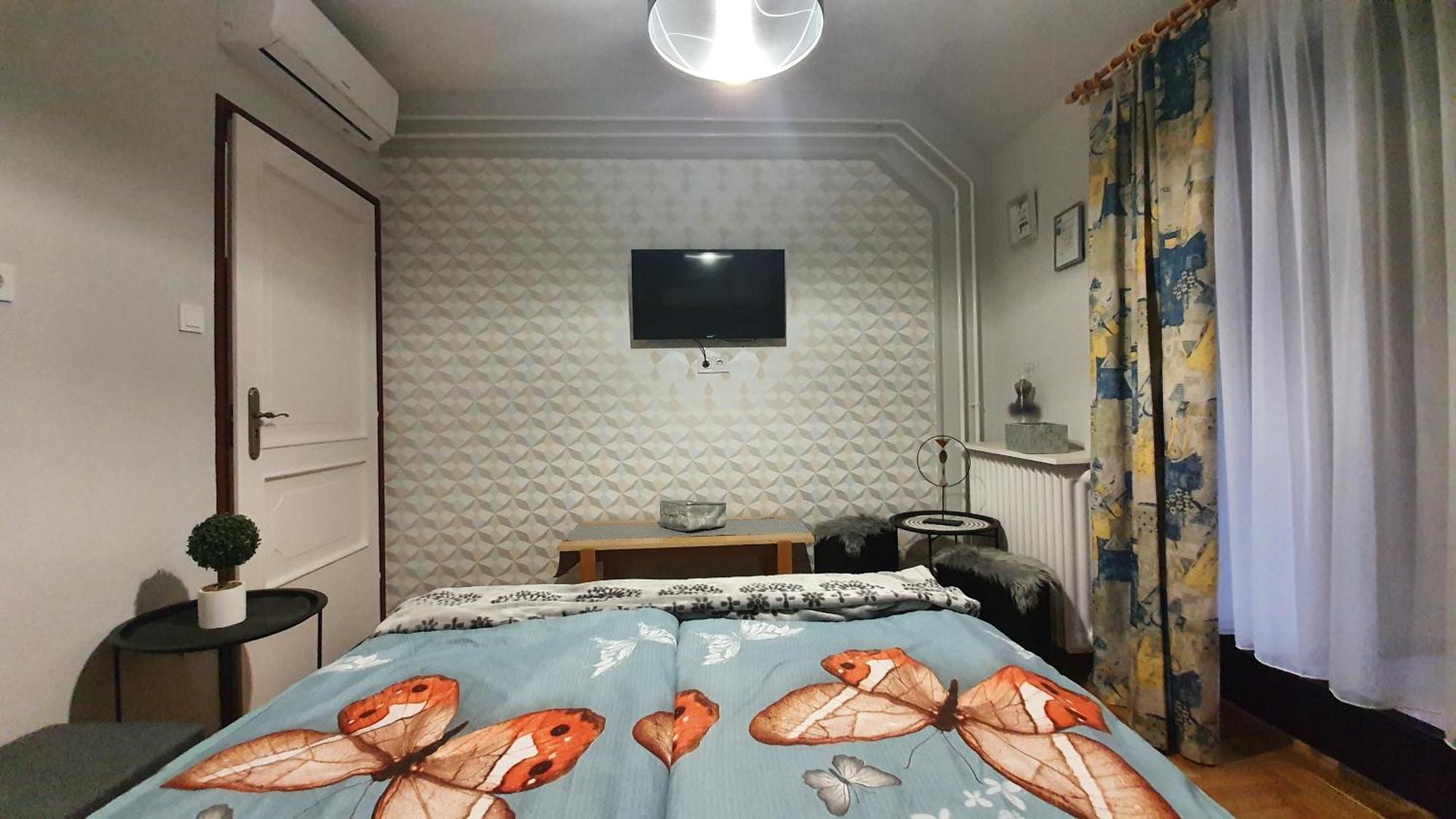 Agnes Vendeghazak Siofok-Apartman 2 Exterior photo
